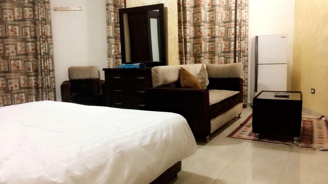 Al Tawheed Hotel Apartments Амман Екстер'єр фото